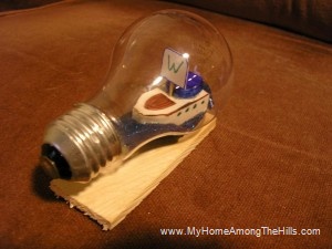 Ship in a lightbulb
