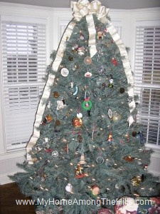Setting up the Christmas Tree!