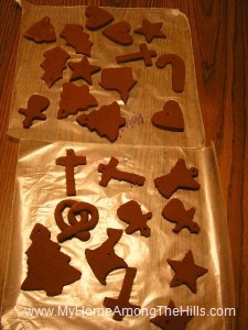 Making cinnamon applesauce ornaments! Making cinnamon applesauce ornaments