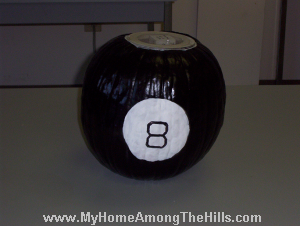 Magic 8 ball from pumkpin