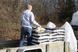 unloading pellets