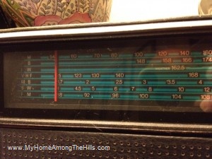 Tuner on Juliette shortwave radio