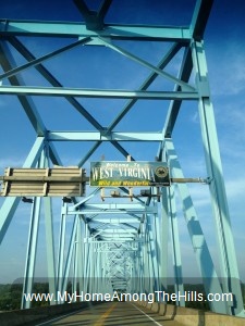 Bridge over the Ohio River in Ravenswood, WV